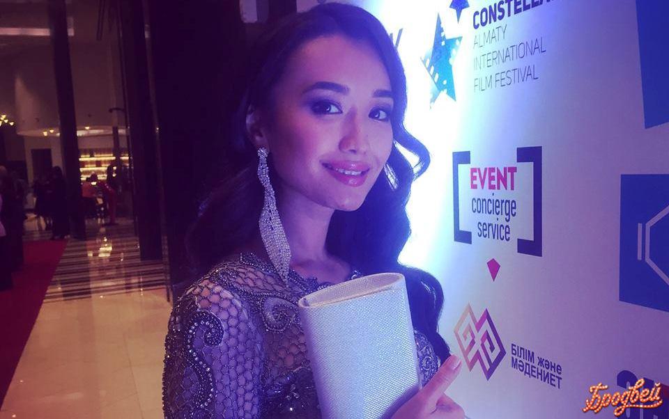 Ксения Собчак жалаңаш секс Мас гимнастпен тегін онлайн секс